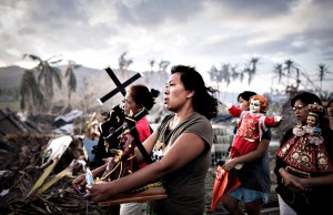 Survivors of Super Typhoon Haiyan march ...Survivors of Super Ty